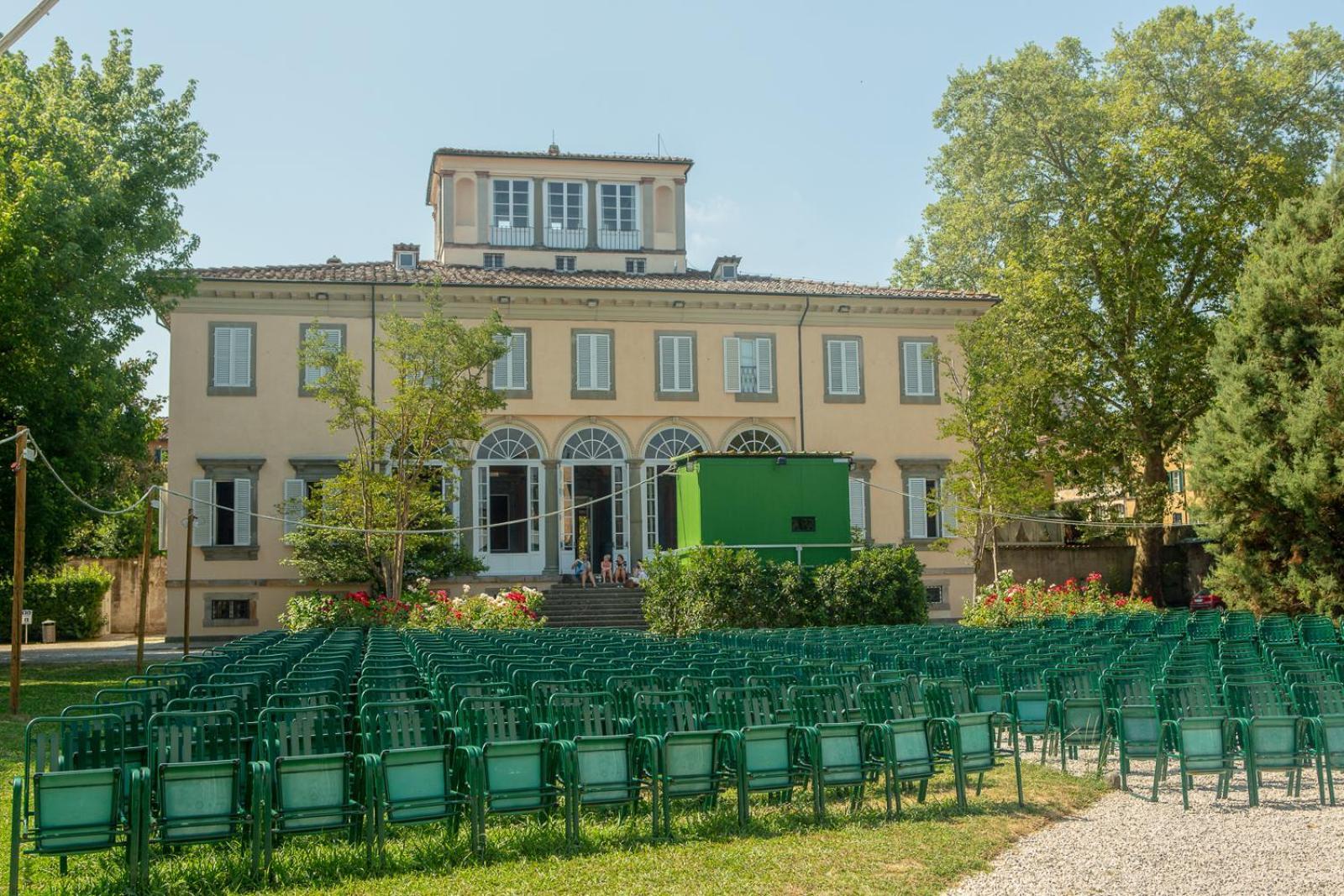 Alimenta Open Space City Center Lucca Luaran gambar